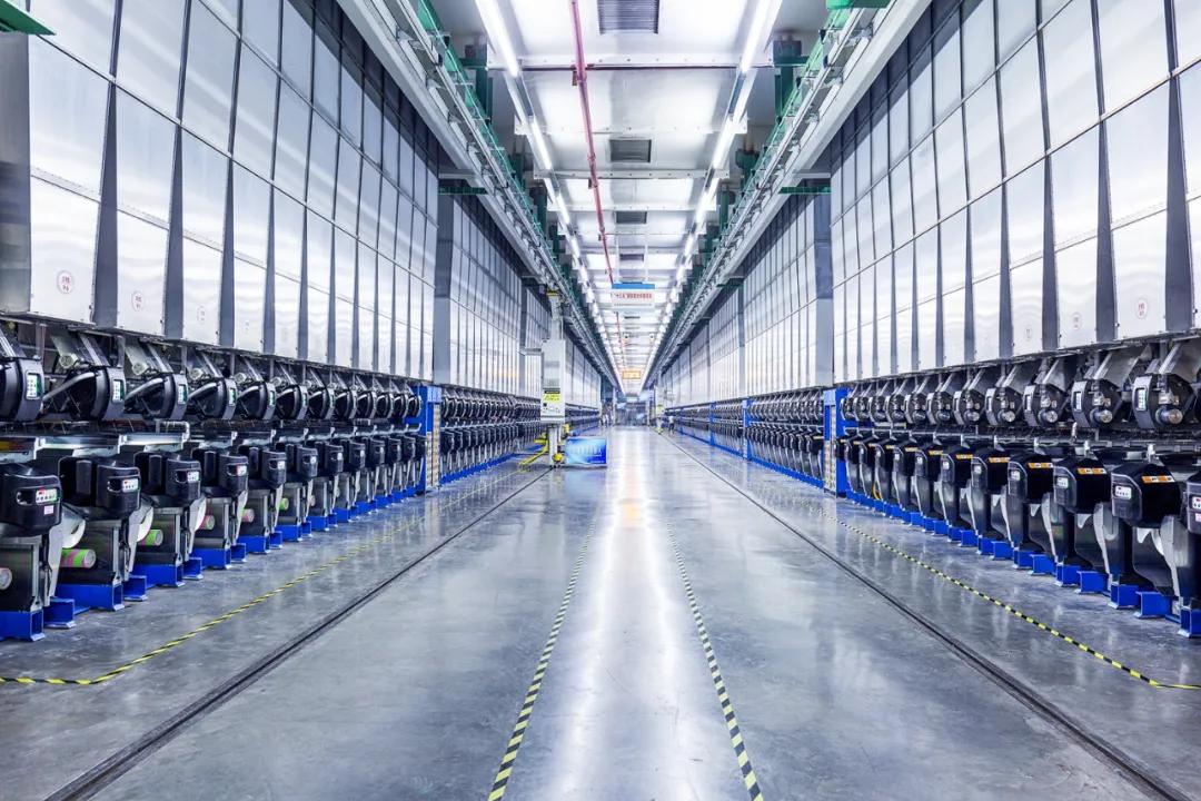 从会前热词透视两会看点，为中国纺织经济发展提供新空间