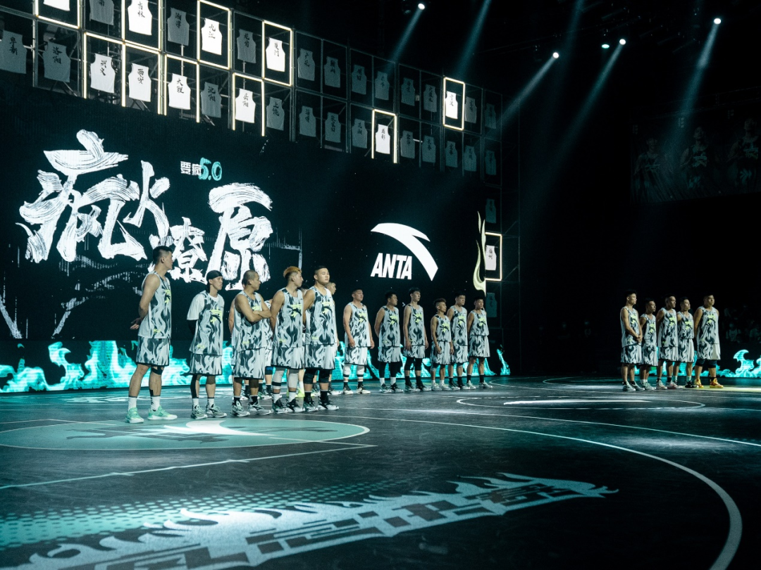 与年轻人的“要疯”五年，安踏如何保持新鲜感与吸引力？